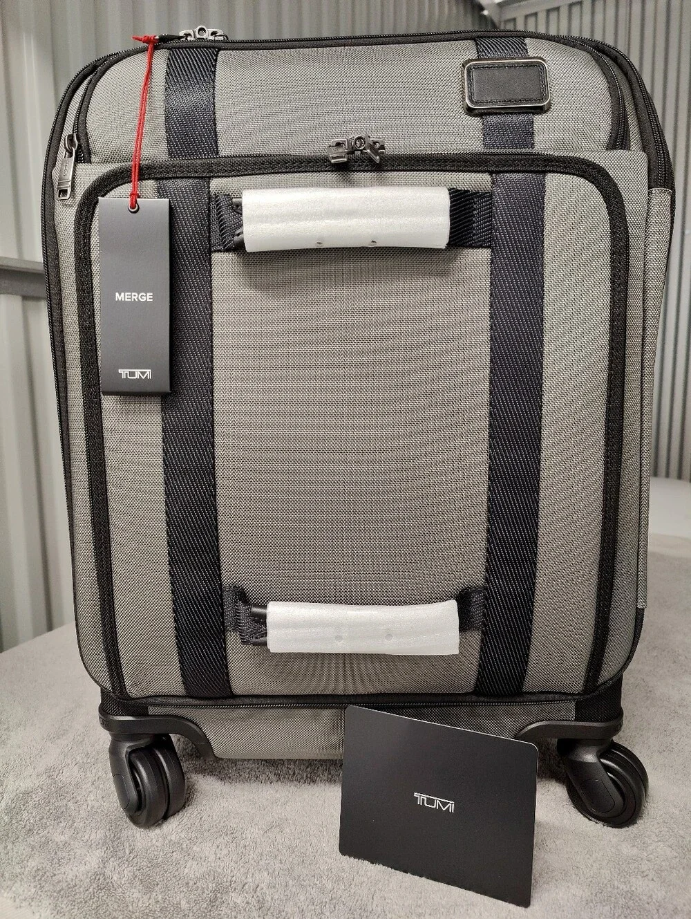 ✨TUMI Merge Continental Front Lid 4-wheeled Carry-on (Grey)